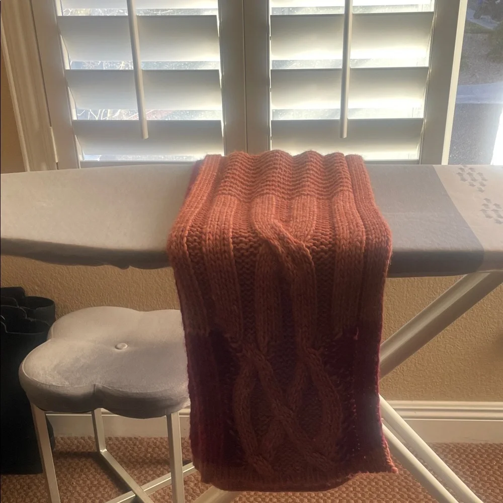 LORENZO Red and Orange Knit Scarf